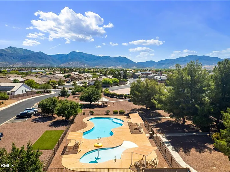 3389 Yosemite Ct — Photo 9