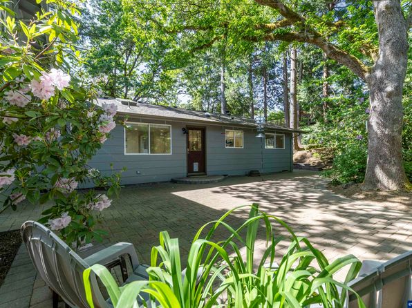 4020 NW Dale Dr, Corvallis, OR 97330