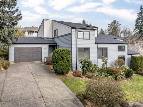 1205 Holly Street, Kelso, WA 98626