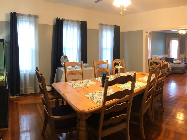 48 Constitution St, Bristol, RI 02809