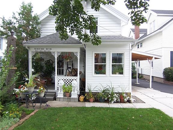 2nd image of 119 E Charlotte Ave