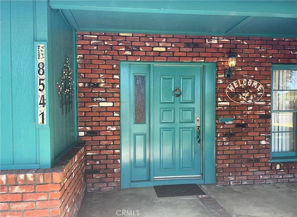 4 bed, 2.5 bath, 1715 sqft, $4,700 — Photo 1