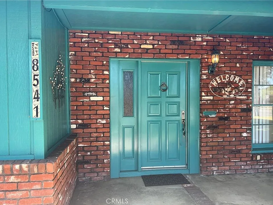 8541 Orangewood Ave
