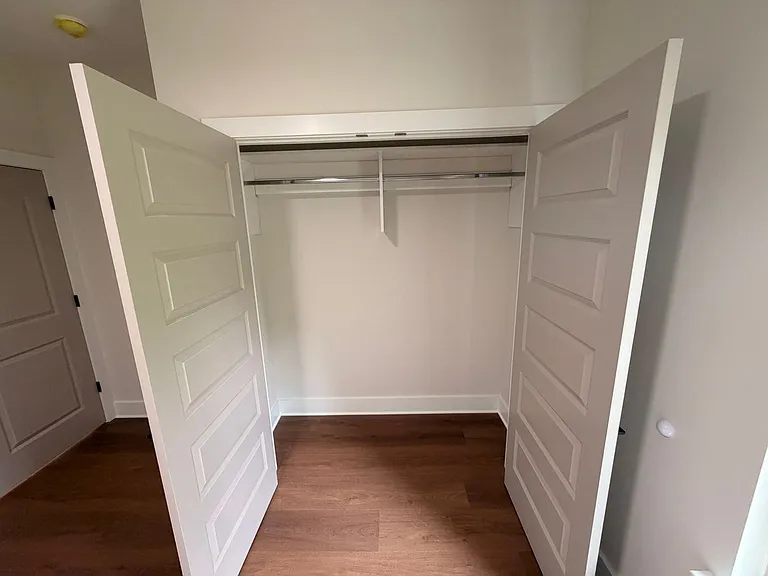 2417 Waverly St NW — Photo 8
