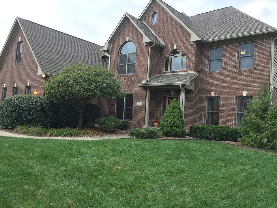 Fall at 2124 Cheviot Ct