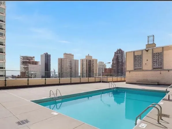 370 East 76th Street image 6 of 7