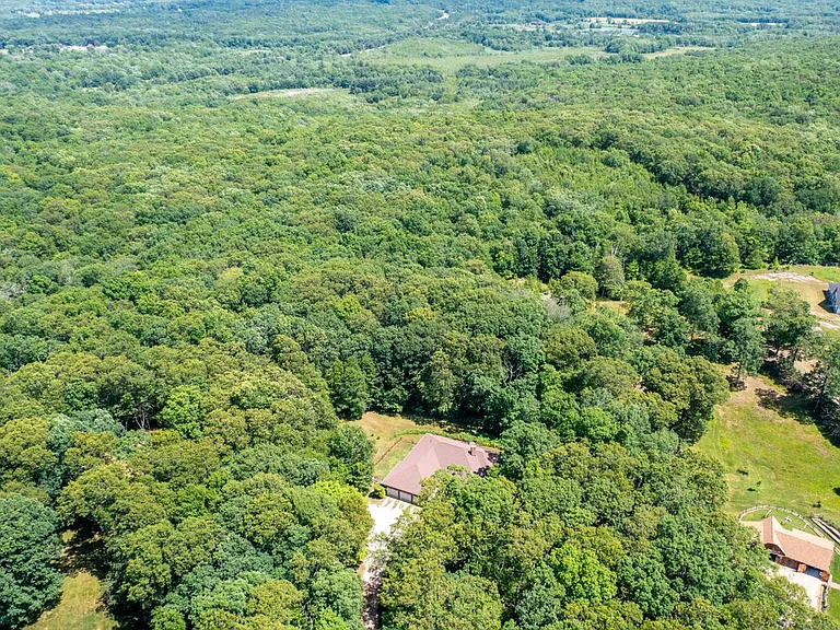 202 West Rd — Photo 48