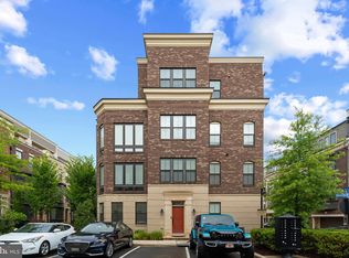 515 Riversail Ln #430, Oxon Hill, MD 20745