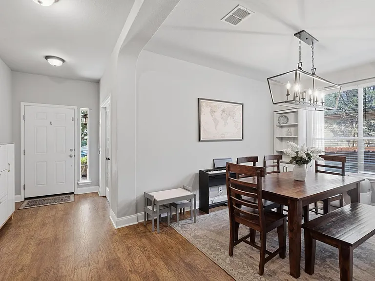 16954 Darien Wing — Photo 11