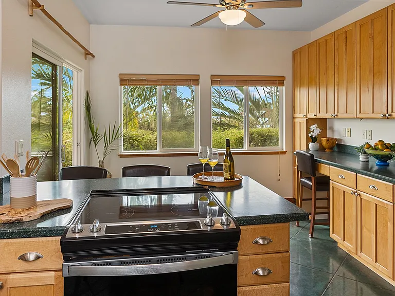 68 Awaiku St #B — Photo 4