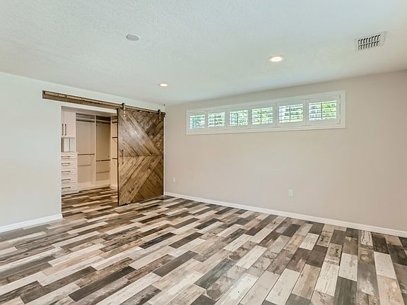 4th image of 288 Jeru Blvd