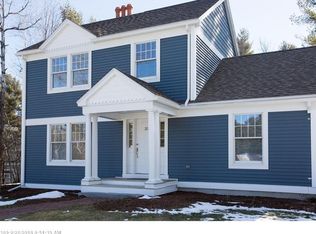 33 Kingsmark Ln, Portland, ME 04102