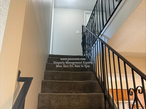3rd image of 412 Coventry Dr