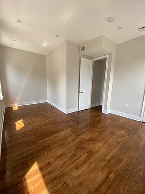 Rented by The Brokerage Group LLC | media 39