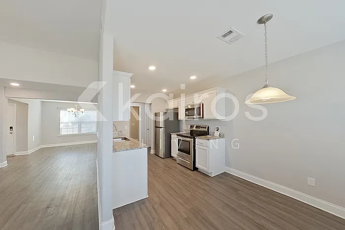 228 Western Red Cedar Dr — Photo 7