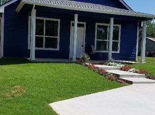 1047 W Dubois St, Denison, TX 75020
