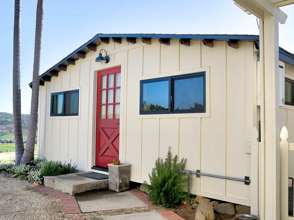 5935 Redondo Dr