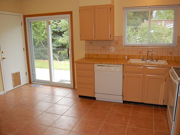 Bright Kitchen