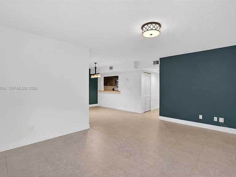845 NW 91st Ter #845 — Photo 3