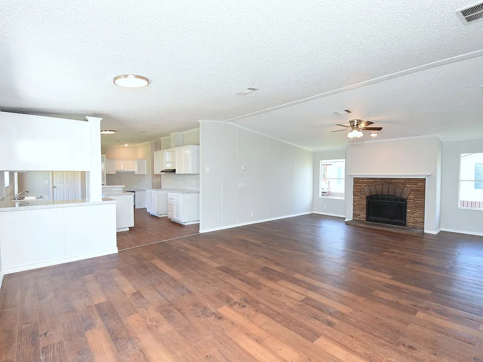 12767 Roy Harris Loop