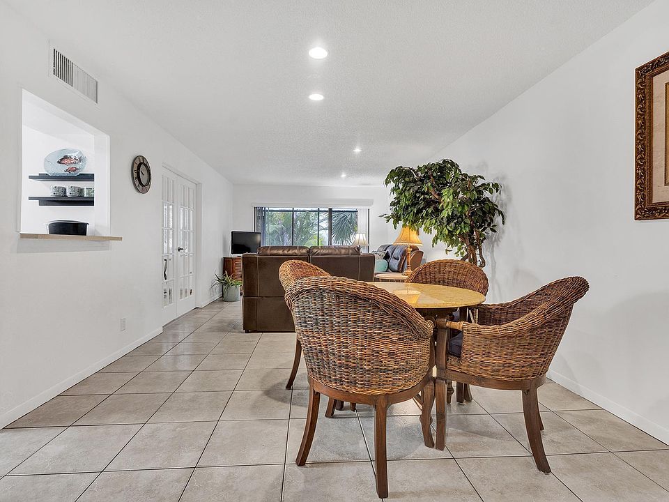 1st image of 301 N Pine Island Road #152