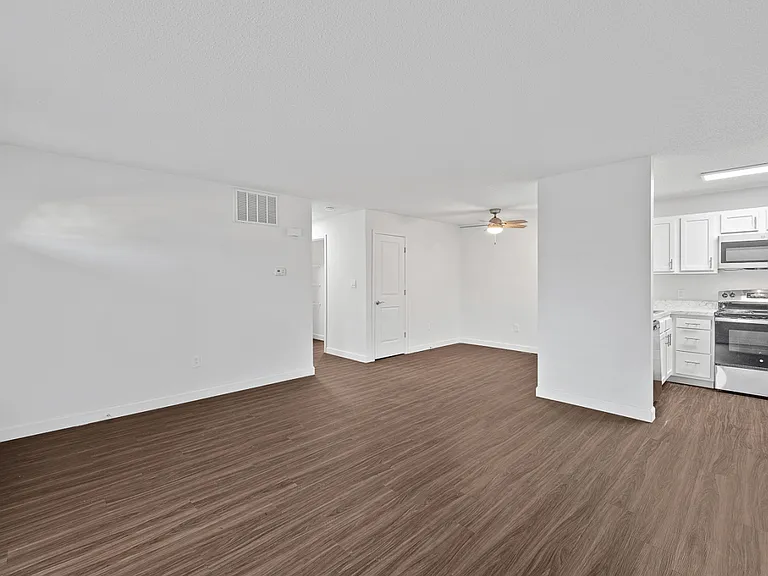 Apartments at Urbana — Photo 23