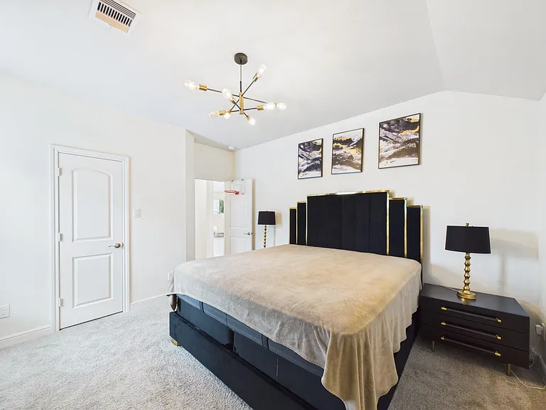 24711 Miltonwood St — Photo 42