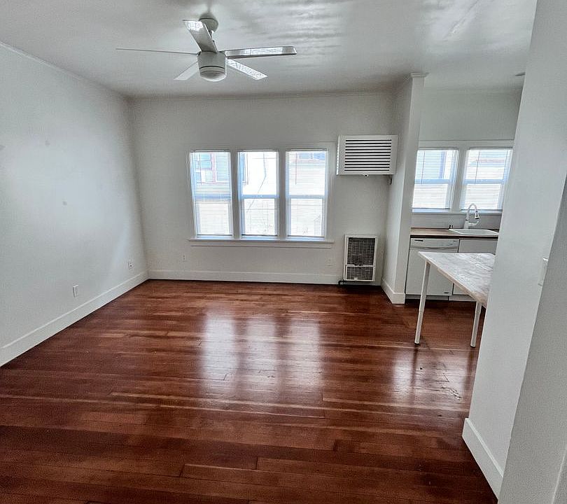 2nd image of 2050 Dracena Dr #5