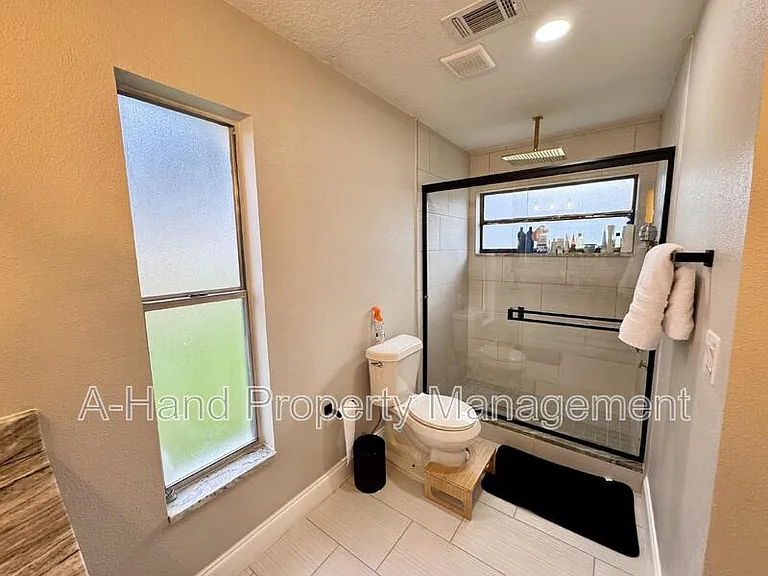15912 Indian Wells Ct — Photo 16