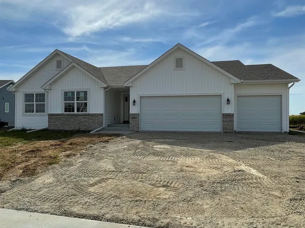 3662 Night Hawk Dr, Beloit, WI 53511