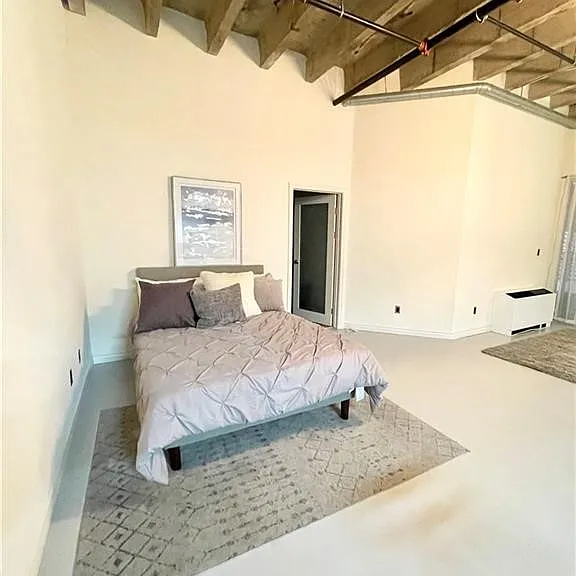 312 W 5th St #609 — Photo 3