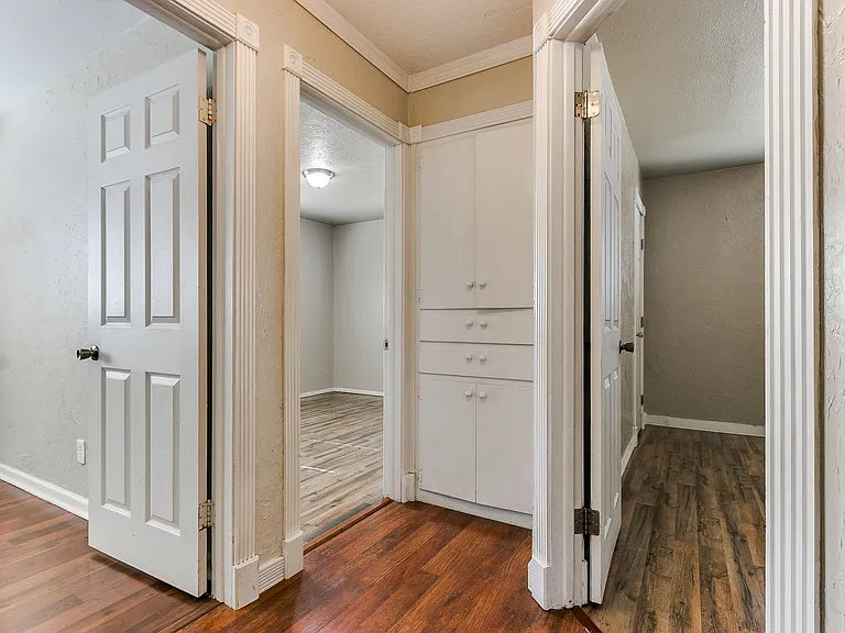 1612 Dakota St — Photo 10