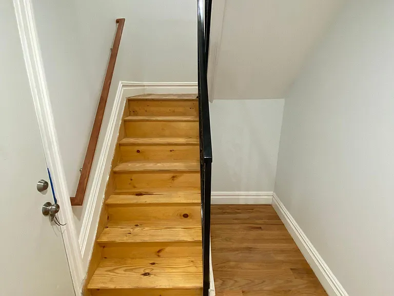 422 Saint Lawrence Ave #2 — Photo 4