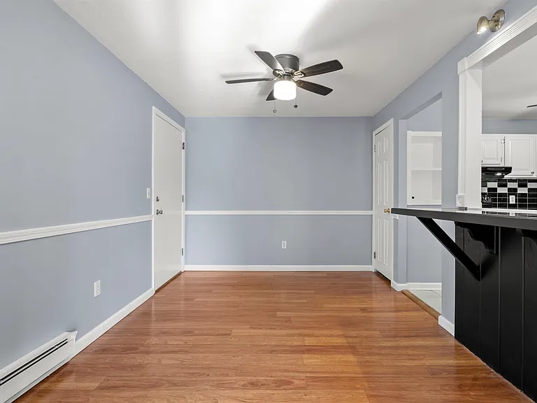 132 English Village Rd #304 — Photo 8