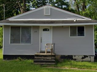 322 E Gracelawn Ave, Flint, MI 48505