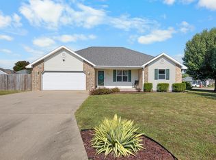 1431 Isdell Street, Bolivar, MO 65613