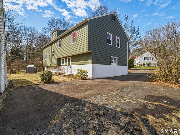 5th image of 60 Corbin Road