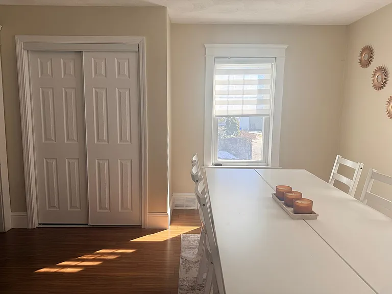 16 Sunset Ave — Photo 1