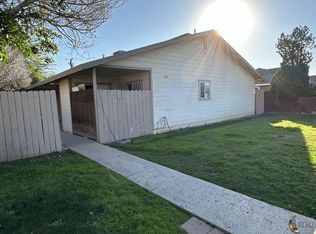 637-8 W Orange Ave, El Centro, CA 92243