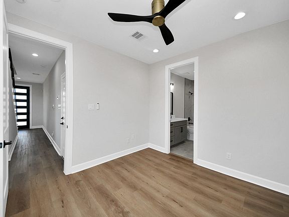 5th image of 1601 Sylvester Rd