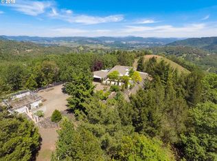 240 Paradise Point Ln, Roseburg, OR 97471