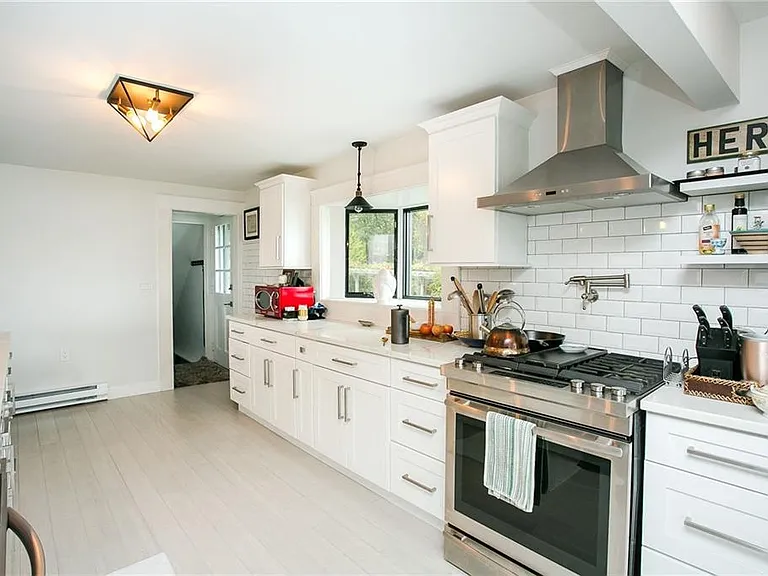 126 Riverside Dr #1 — Photo 16