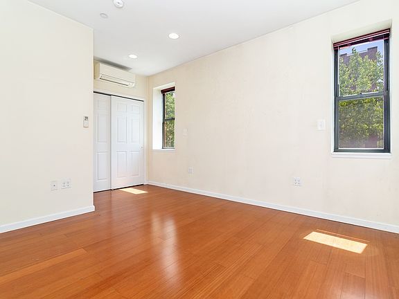 2nd image of 455 E 118th St APT 2E