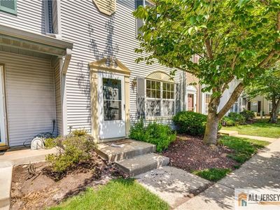 43 Colleen Ct, Kendall Park, NJ, 08824