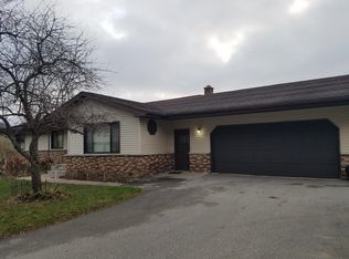 209 Cactus Dr, Chaseburg, WI 54621