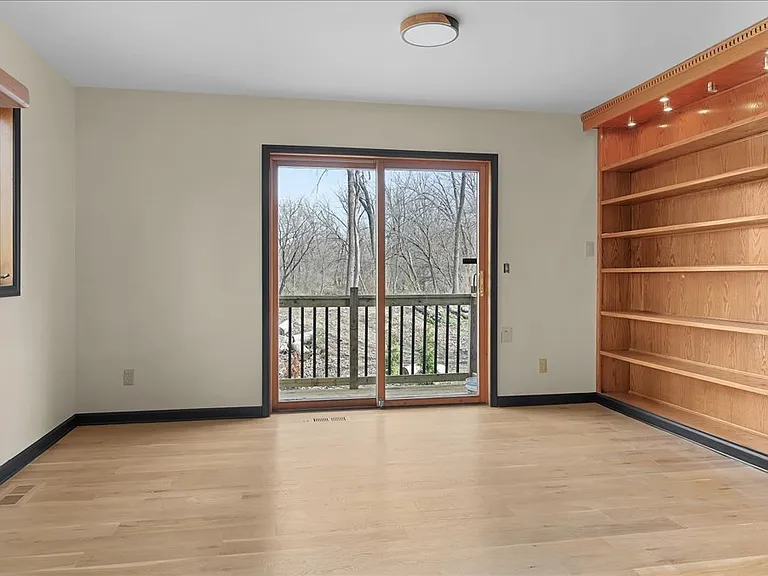 72 Hunter Ln — Photo 15