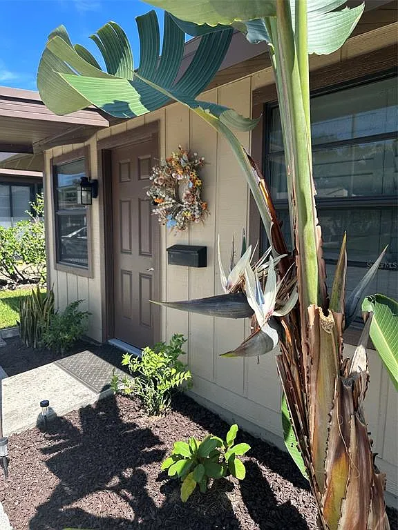 1 bed, 1.0 bath, 576 sqft, $1,895 — Photo 2