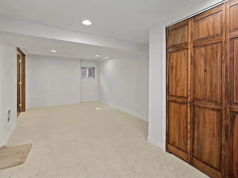 1521 E Platte Ave — Photo 13