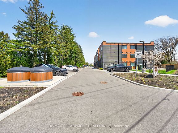 2nd image of 259 King St E #B