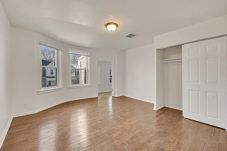 110 N 17th St #201 — Photo 8